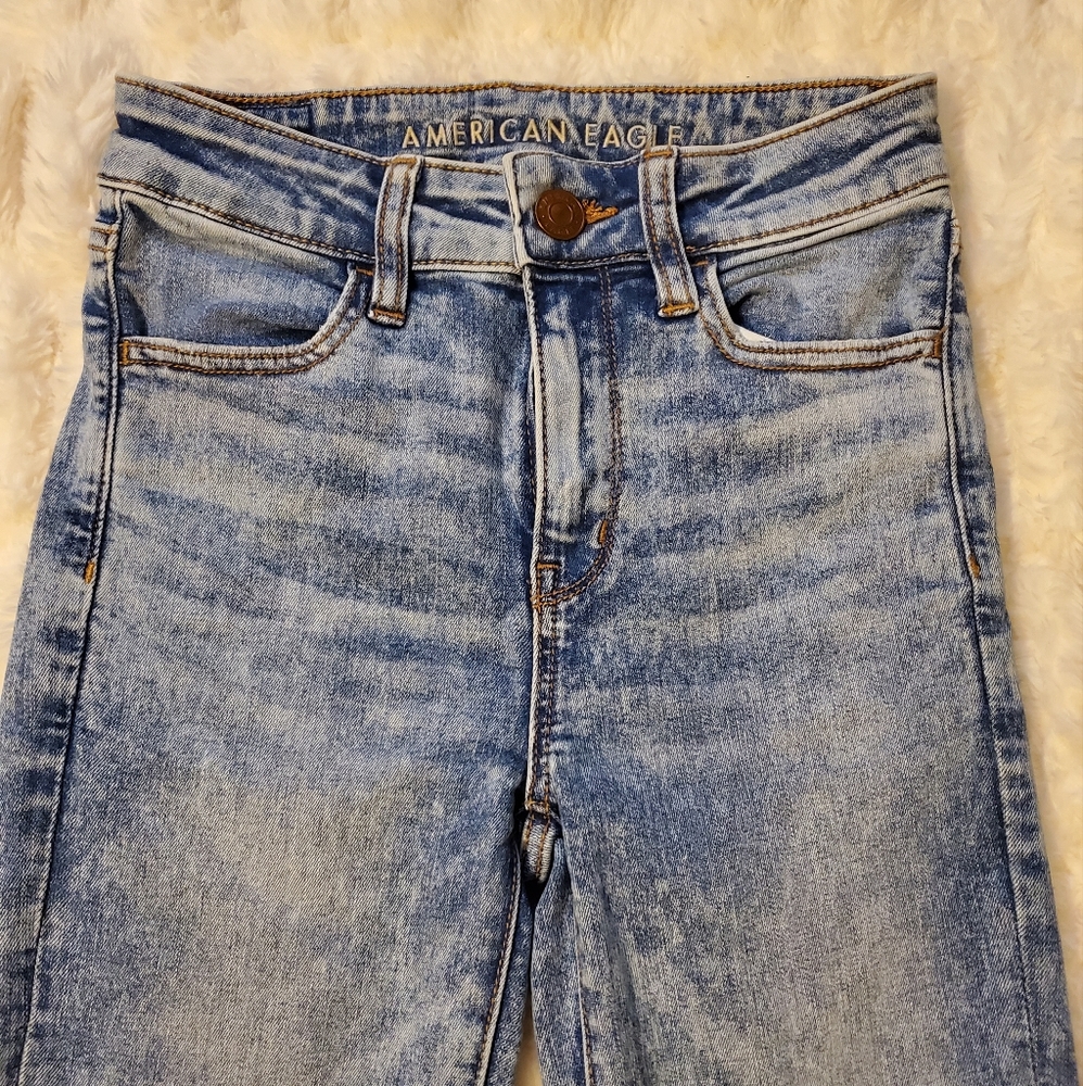 American Eagle Jeans - Light Acid Wash Style